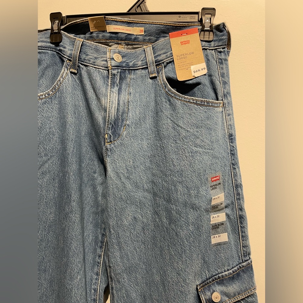 Levi's Superlow Loose Cargo Lightweight Jeans Women's 28X32 Blue NWT - Picture 6 of 8